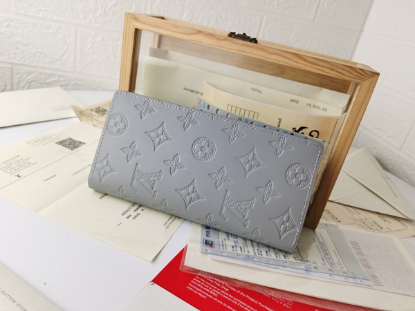 LVコピーウォレット背面デザイン